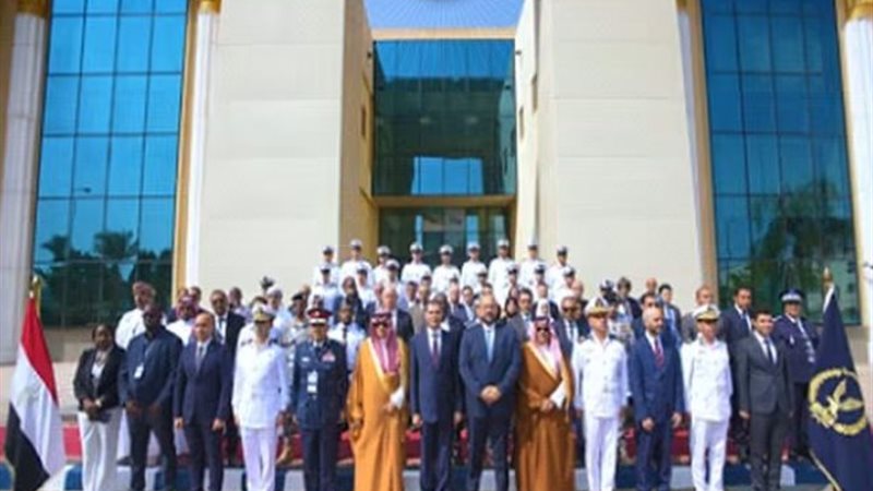 الحضور 