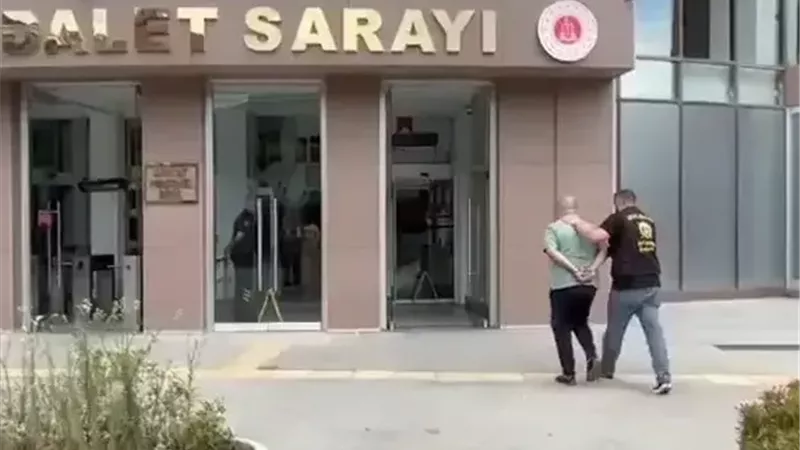 الشرطة تلقي القبض