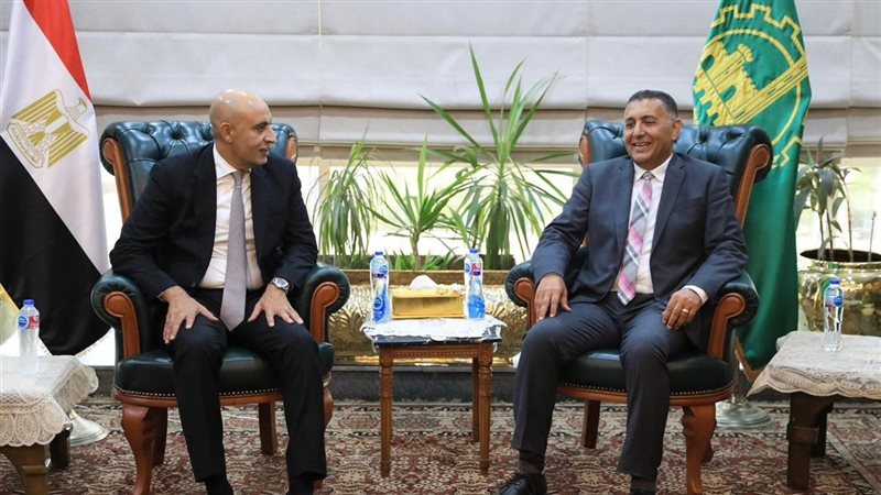 محافظ القليوبية يستقبل