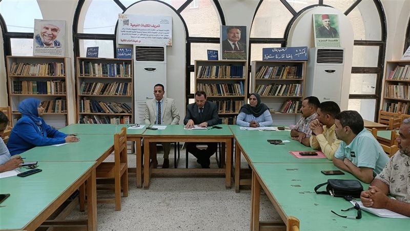 أثناء الاجتماع 