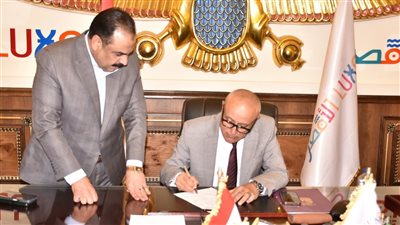 بعد ظهور نتيجة الدور الثاني.. محافظ الأقصر يخفض تنسيق الثانوية العامة إلى 218 درجة