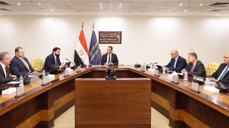 وزير الاتصالات 