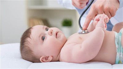 الارتجاع الصامت عند الأطفال.. علامات غير متوقعة تكشف المشكلة مبكرًا