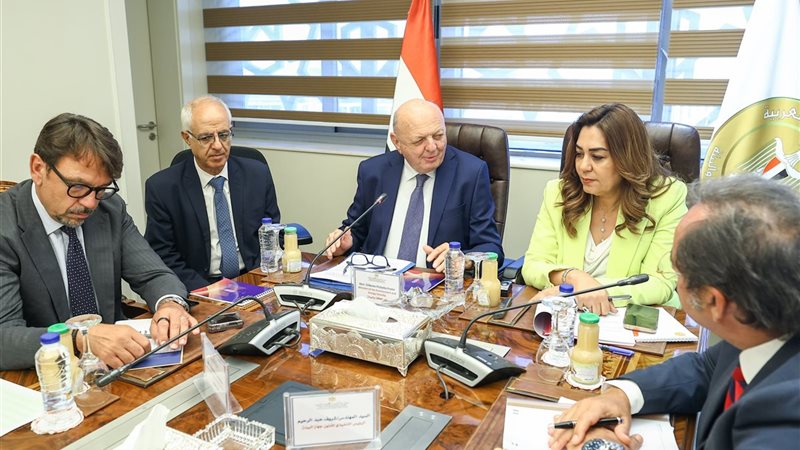 الدكتورة منال عوض