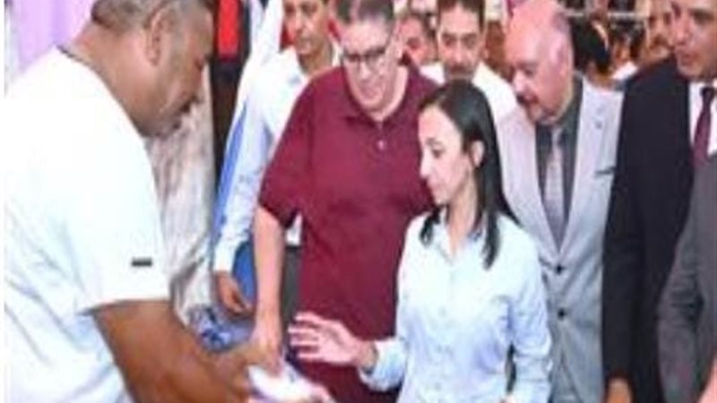 محافظ البحيرة