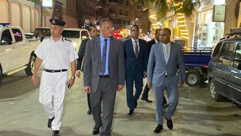صورة اثناء جولة مدير