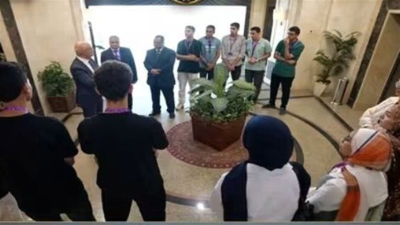 الحضور 