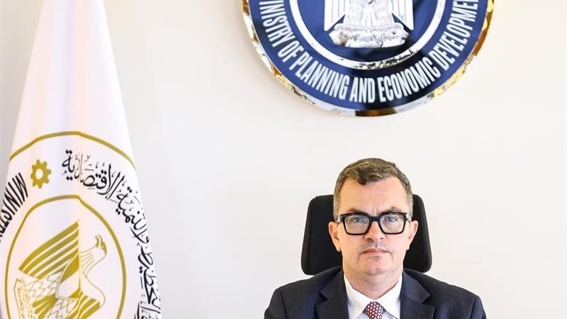 الدكتور أحمد رستم