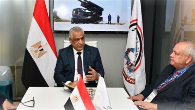 على هامش معرض العلمين.. مباحثات بين 