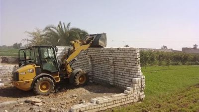 هل تصل عقوبة التعدي على الأراضي الزراعية للحبس؟.. القانون يجيب