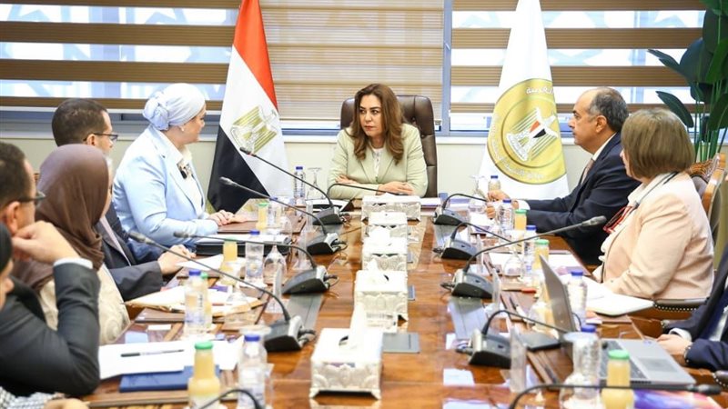 الدكتورة منال عوض