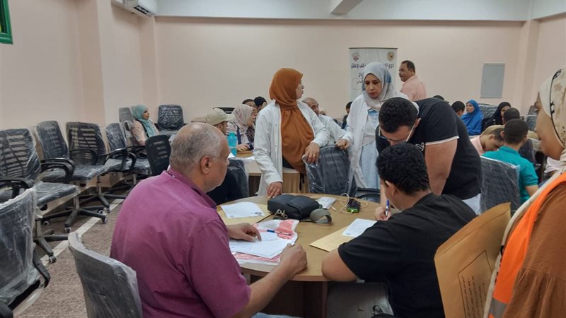 جامعة سوهاج تستقبل الطلاب ذوي الإعاقة الجدد لإجراء الكشف الط
