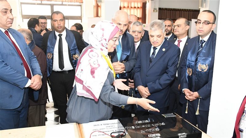 جانب من الجولة 