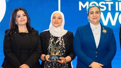 غادة مصطفى.. نائب الرئيس التنفيذي للبنك الزراعي ضمن أفضل 50 سيدة تأثيرًا في مصر