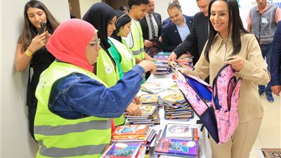 وزيرة التضامن تشارك المتطوعين ختام أعمال تجهيز الحقائب والمستلزمات المدرسية