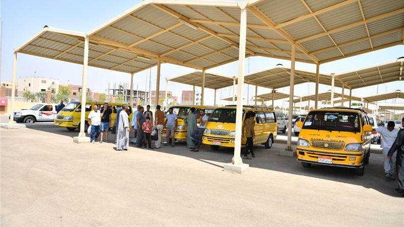 من تفقد محافظ قنا
