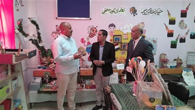«المدارس الآمنة» في المنيا.. وكيل التعليم يتابع التجربة بسمالوط