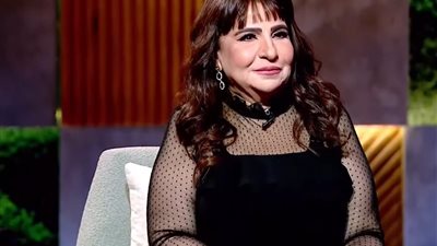 الفنانة فاطمة الكاشف توجه رسالة للمنتجين: «عايزين نشتغل.. الغيبة طالت»