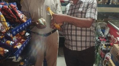 تموين بني سويف يضبط 26 عبوة مبيدات منتهية الصلاحية ويحرر 12 محضرًا