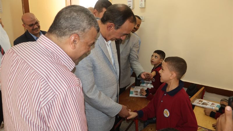 محافظ سوهاج يتفقد